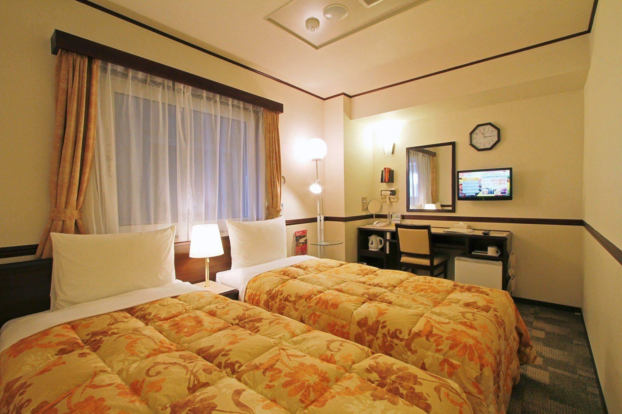 Toyoko Inn Niigata Furumachi Exterior foto